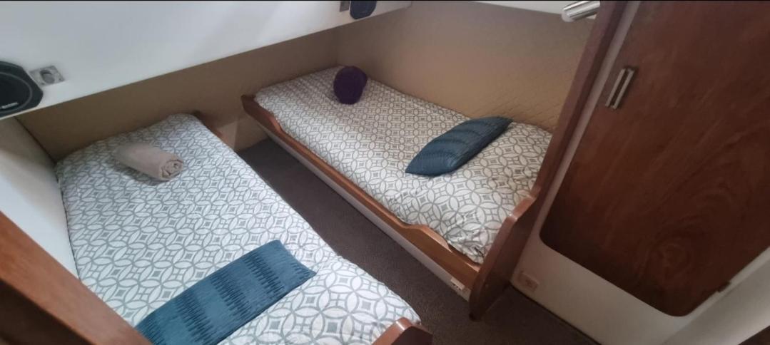 Beautiful And Comfy Boat In Barcelona With Boat Tour Option Hotel Kültér fotó