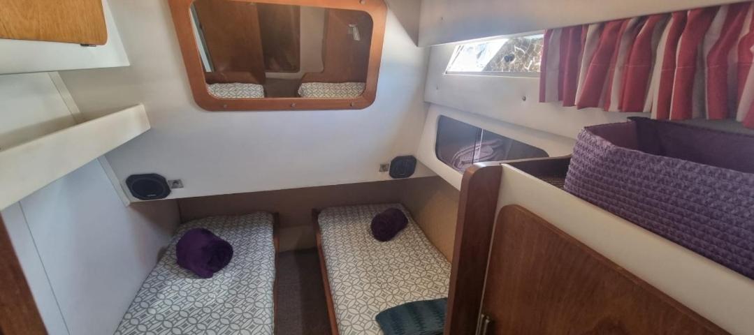 Beautiful And Comfy Boat In Barcelona With Boat Tour Option Hotel Kültér fotó