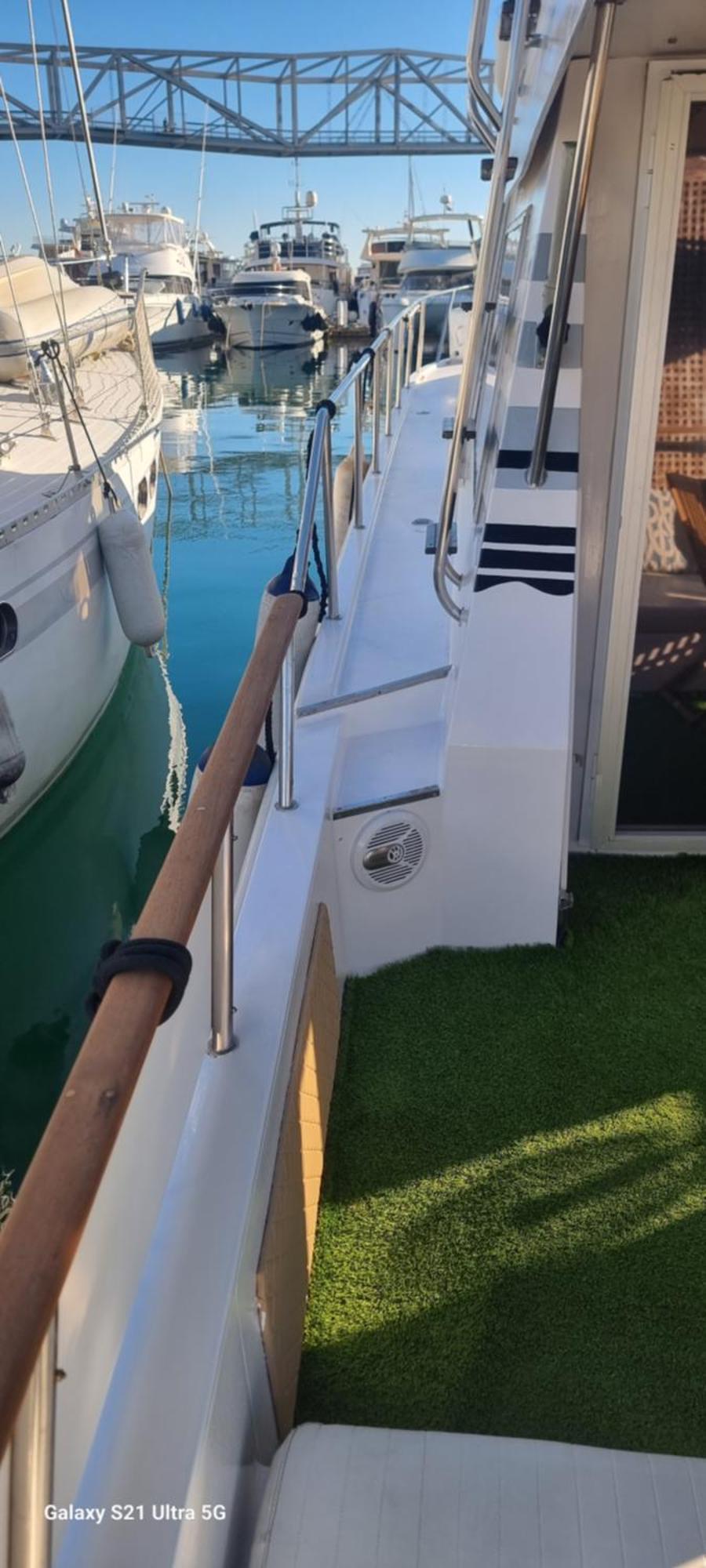 Beautiful And Comfy Boat In Barcelona With Boat Tour Option Hotel Kültér fotó