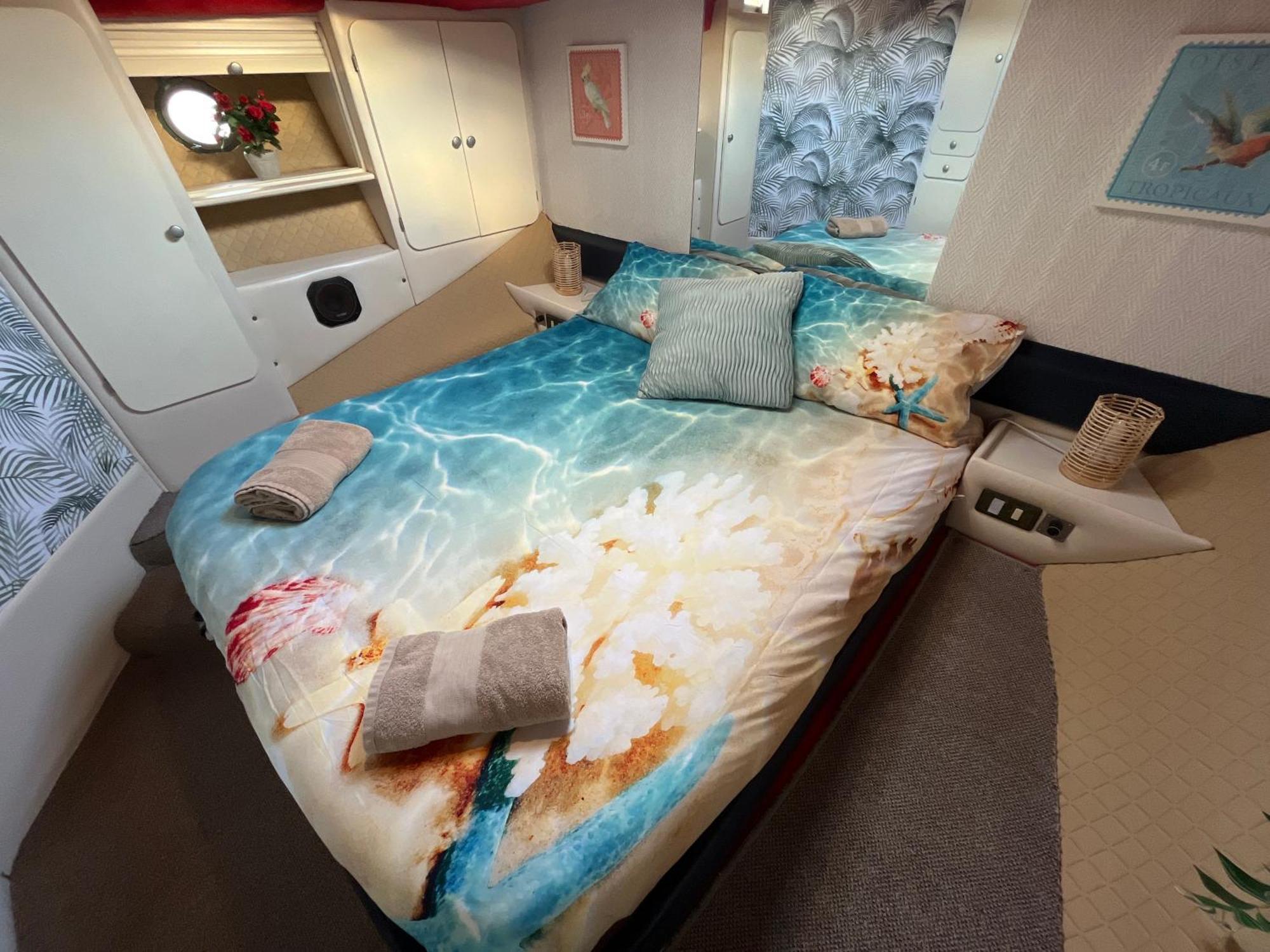 Beautiful And Comfy Boat In Barcelona With Boat Tour Option Hotel Kültér fotó